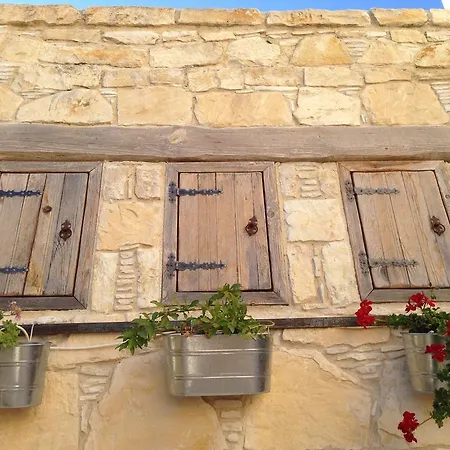 Traditional Stone House ヴィラ *