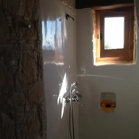 Traditional Stone House * Lofou