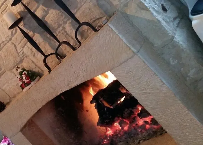 Traditional Stone House ロフウ