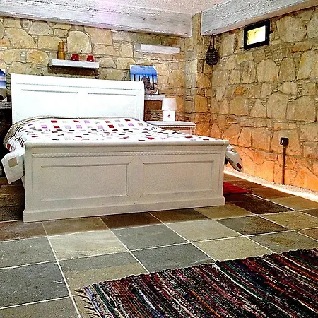Traditional Stone House 빌라