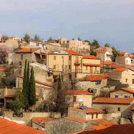 Traditional Stone House * Lofou