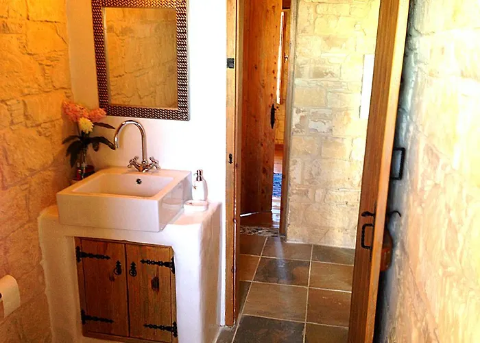 Vila Traditional Stone House Lofou