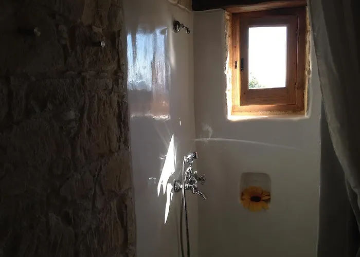 Traditional Stone House * Lofou