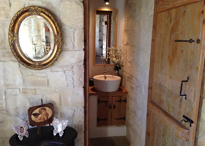 Traditional Stone House Vila