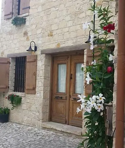 Traditional Stone House Vila